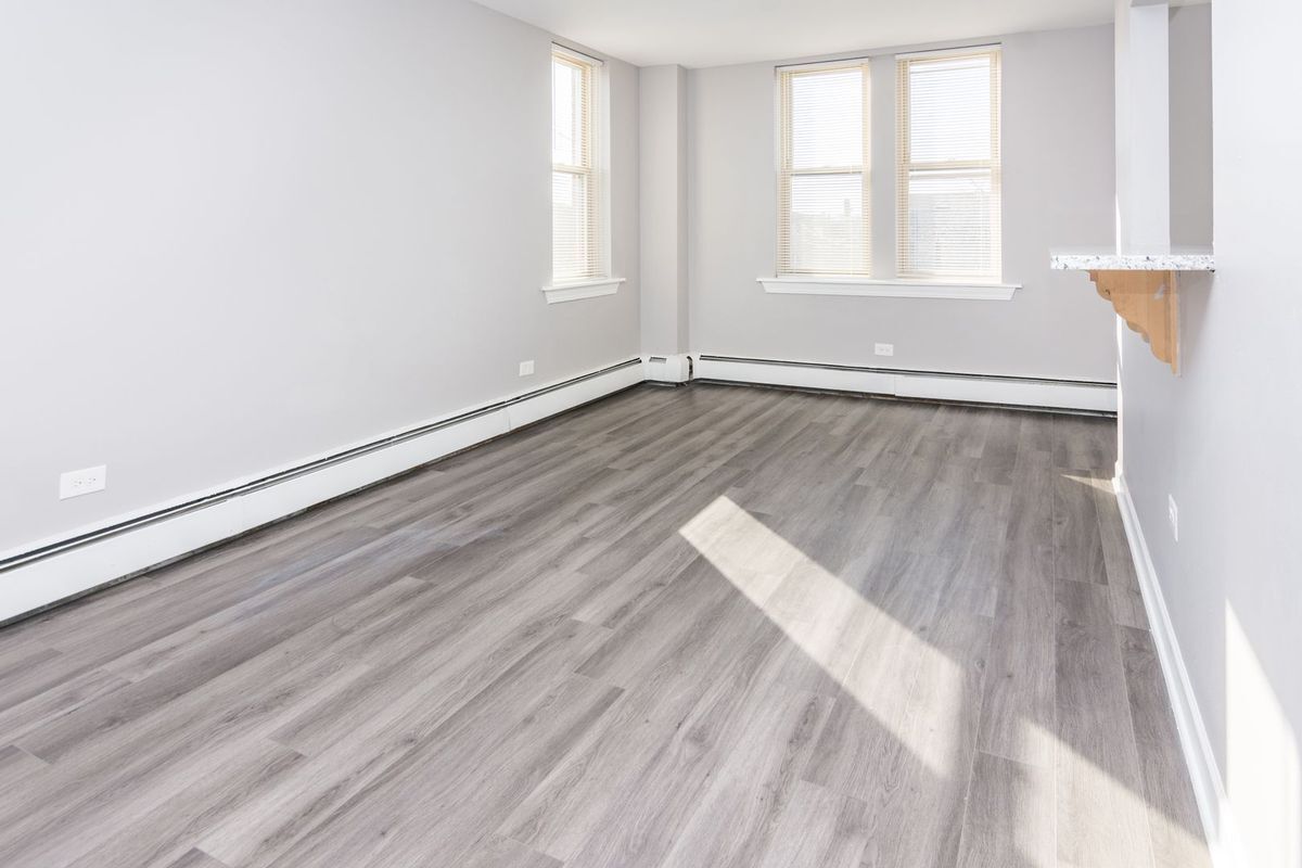 Building Photo - 7147 S Jeffery Blvd