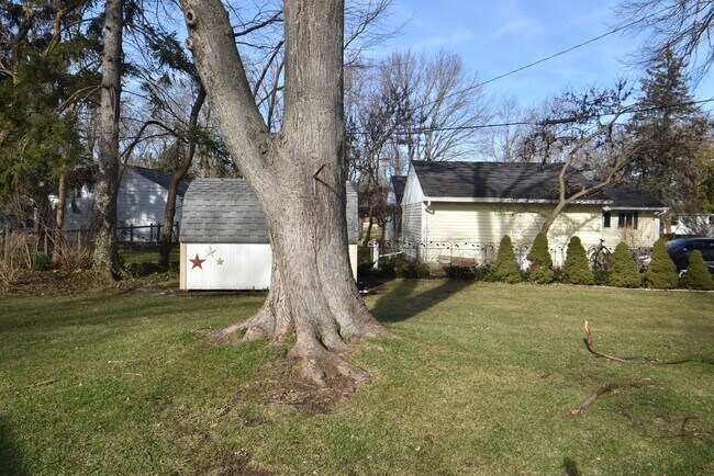 Building Photo - Great 3 bedroom Ranch in Elkhart