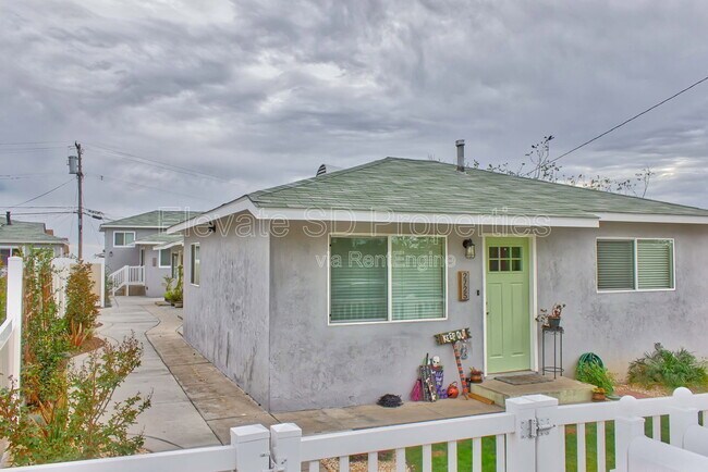 Building Photo - 2727 1/2 G Street