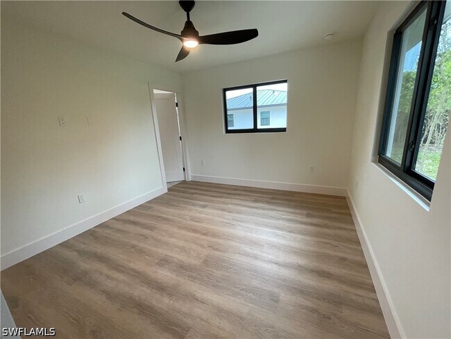 Building Photo - 3619 Poplar Way