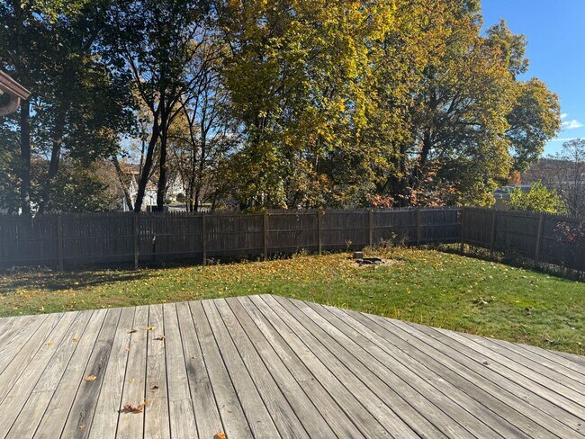 Building Photo - 3 Bedroom home in Lebanon