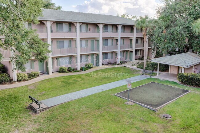 Building Photo - 120 Blue Pointe Way