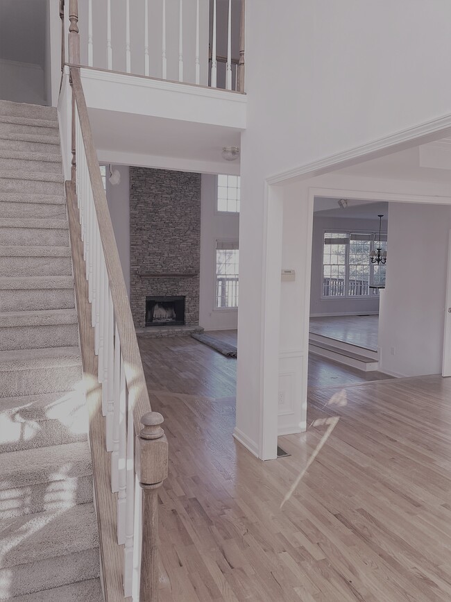 Building Photo - 10920 Donamere Dr