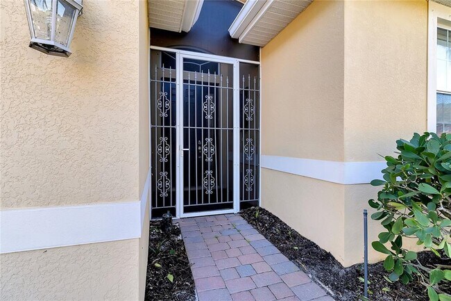 Building Photo - 6289 Falcon Lair Dr