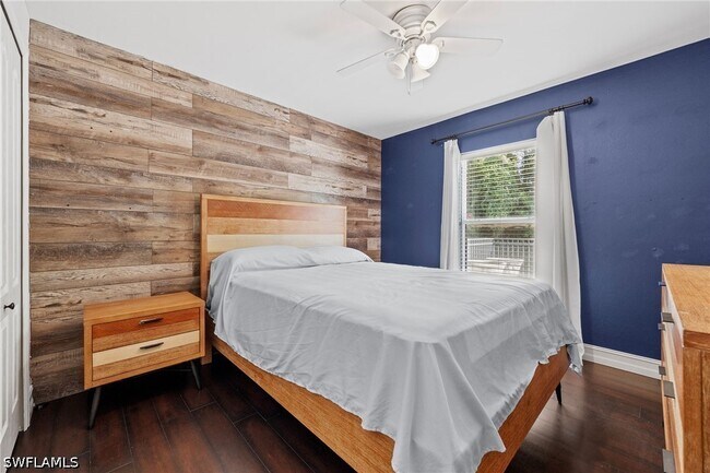 Building Photo - 421 Broadmoor St