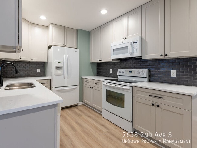 Building Photo - 7638 2nd Ave S