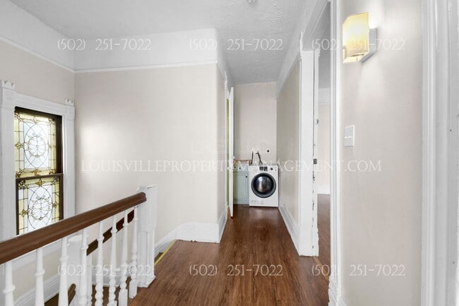 Building Photo - 1347 S Floyd St