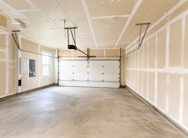 Building Photo - 3491 Cormorant Dr