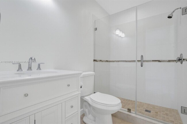 Building Photo - 797 Chimney Rock Rd