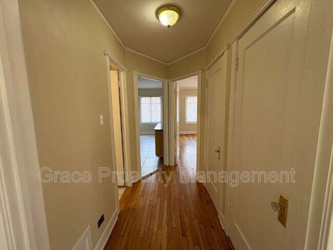 Building Photo - 1416 N Downing St