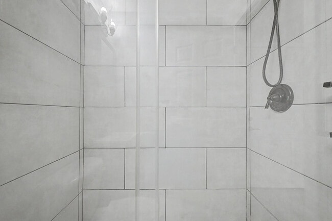 Building Photo - 2534 N 28th St