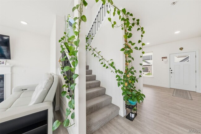 Building Photo - 106 Sommerset Ct