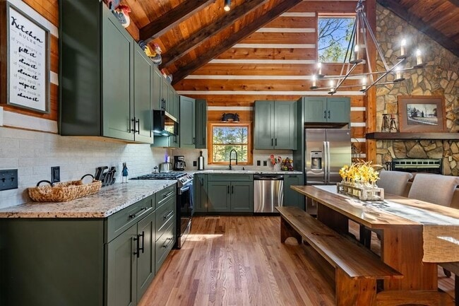 Building Photo - 212 Dogpatch Ln