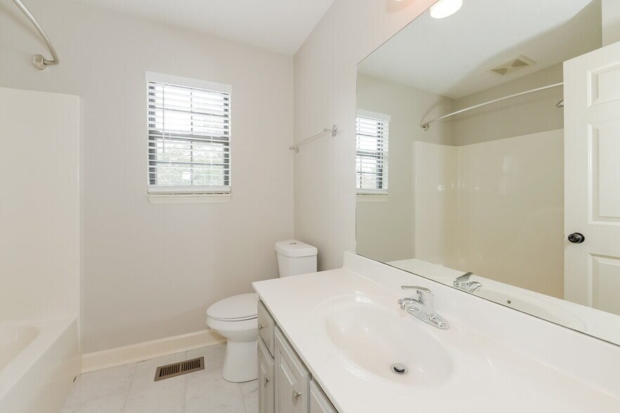 Building Photo - 412 Bridgeton Cove Ct
