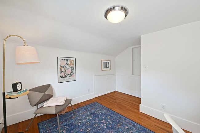 Building Photo - Cozy 2-bedroom 2 bath house in Redmond