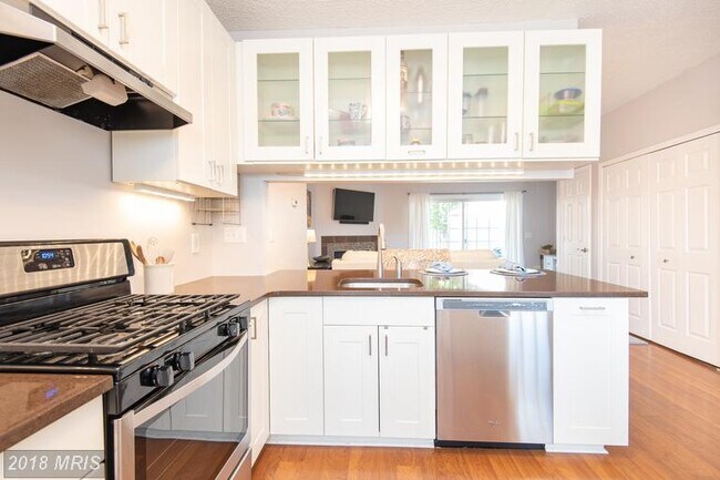 Building Photo - 3070 Madden Ct