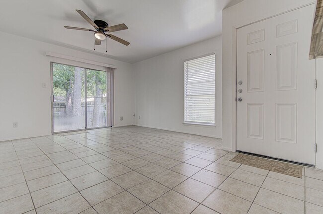 Building Photo - 805 Sirocco Dr