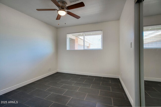 Building Photo - 1881 E Concorda Dr