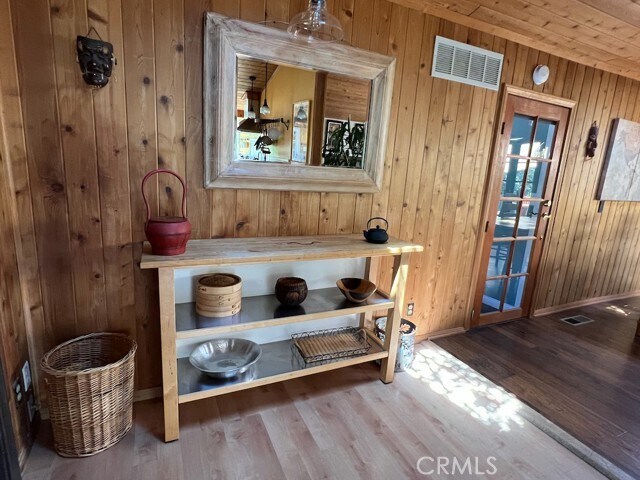 Building Photo - 456 S Skyline Dr