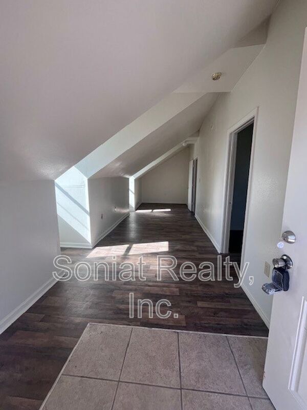 Building Photo - 2119 N Villere St