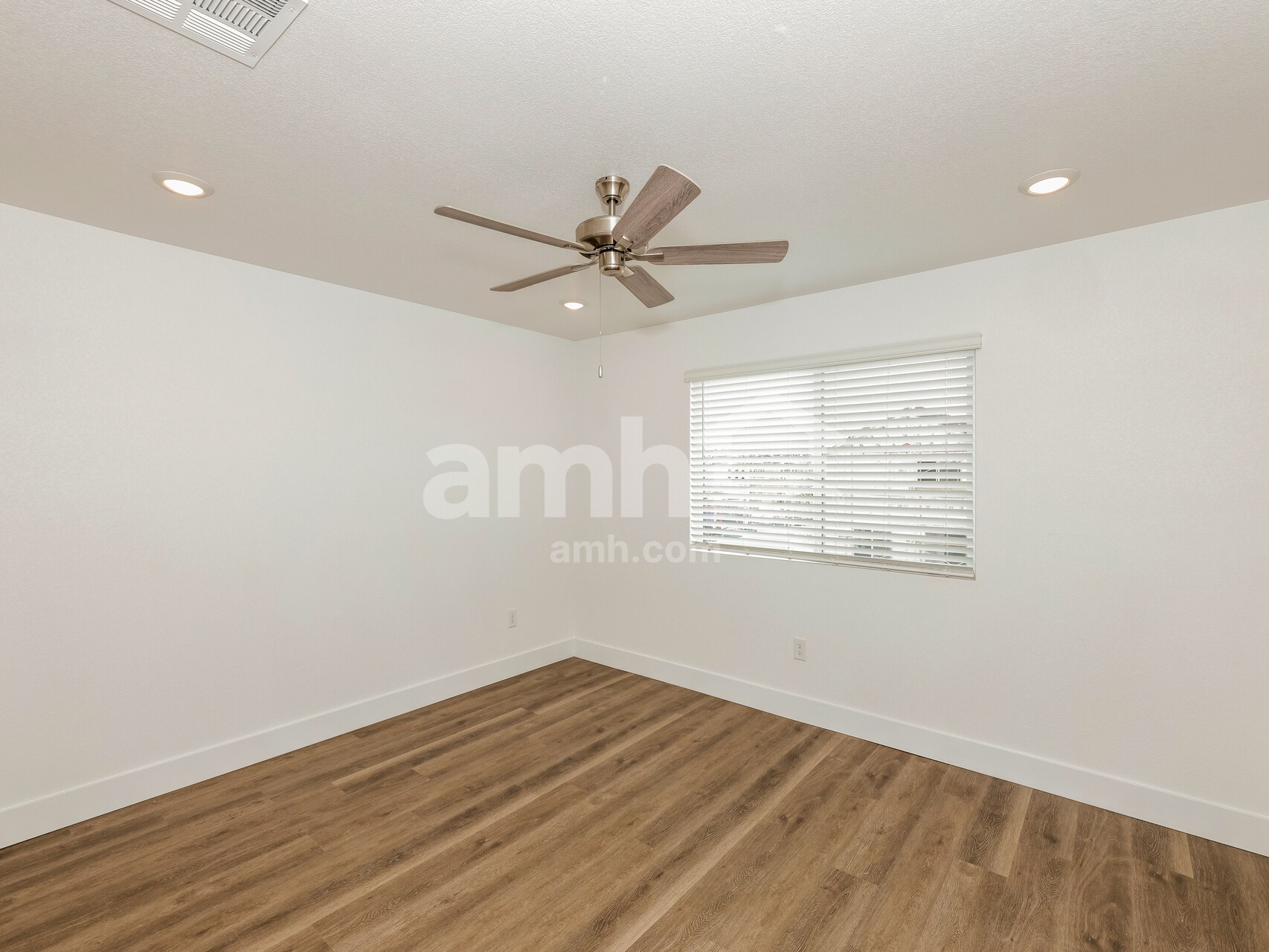 Building Photo - 9466 Aldersyde Dr