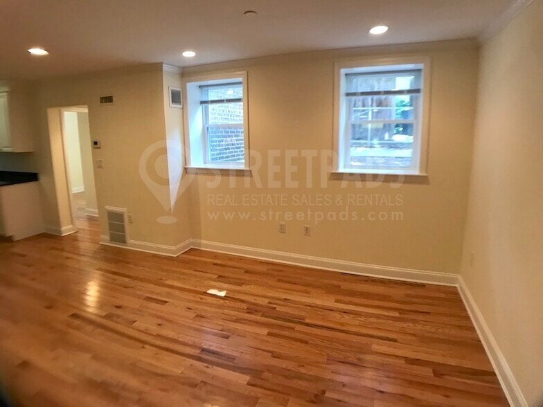 Building Photo - 3 Chauncy St