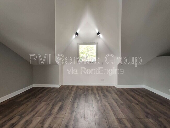 Building Photo - 4025 Williams St