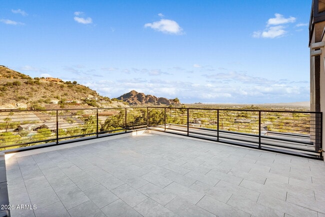 Building Photo - 6975 North 39th Pl