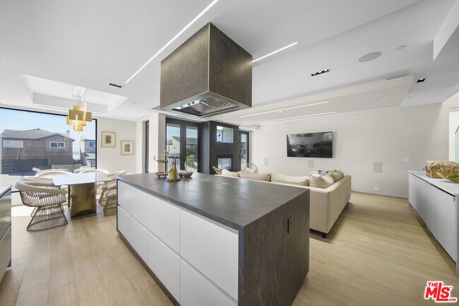 Building Photo - 1500 Ocean Dr