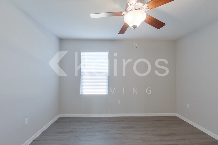 Building Photo - 8647 SW 43rd Ter