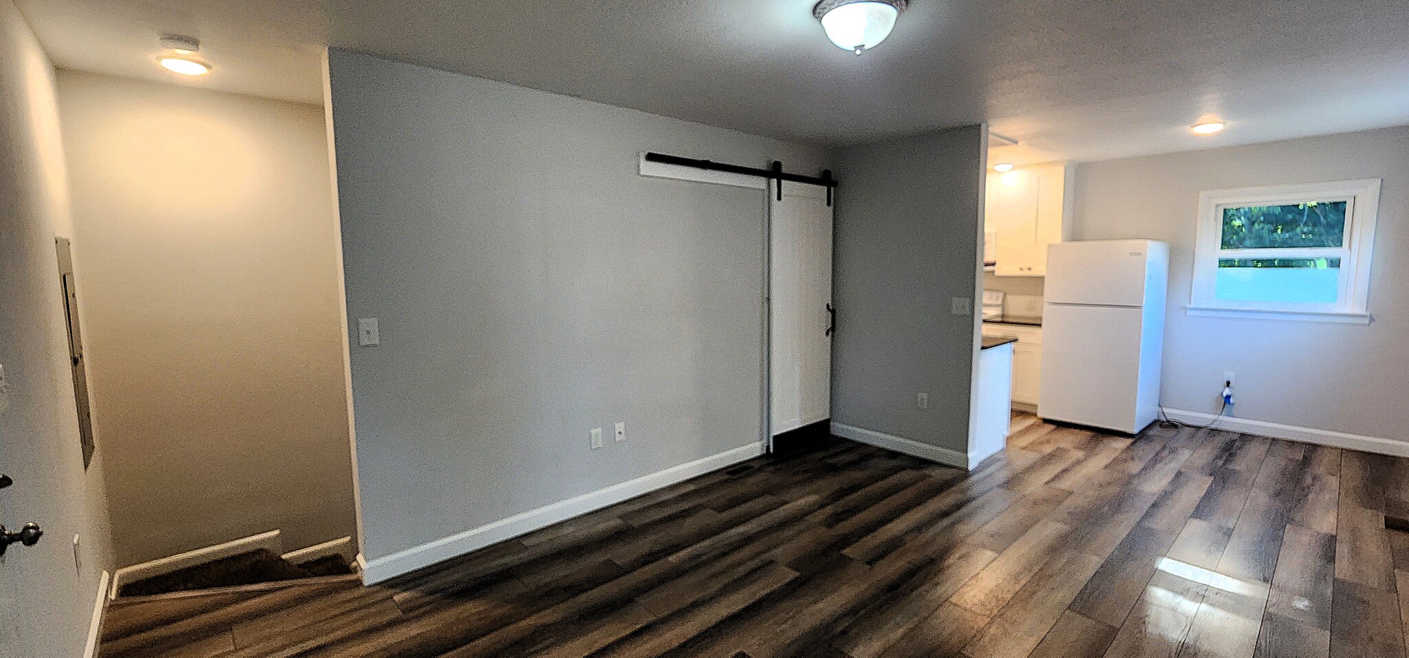 Livingroom/dining area - 211 One Way St