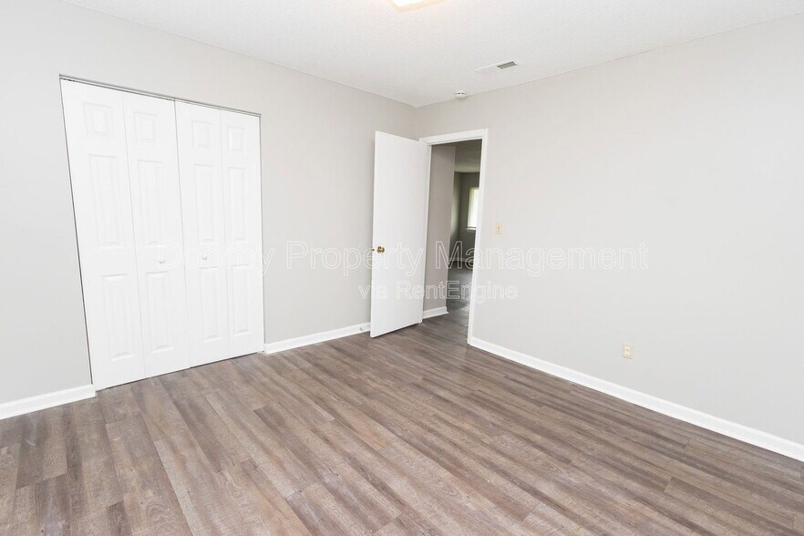 Building Photo - 124 Fawn Dr