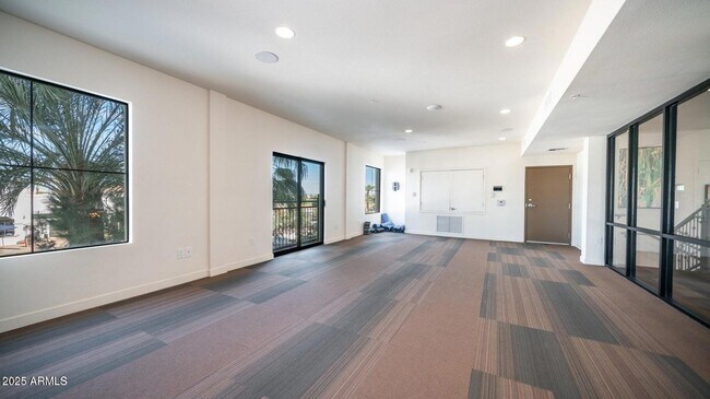 Building Photo - 2511 W Queen Creek Rd