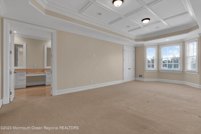 Building Photo - 131 Oval Rd