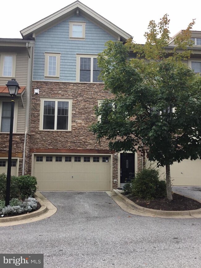 Building Photo - 13312 Sheffield Manor Dr