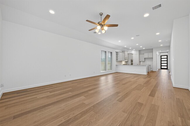 Building Photo - 122 Sierra Strm Ln