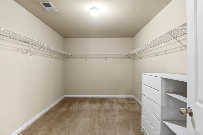 Building Photo - 1023 Iris Glen Dr