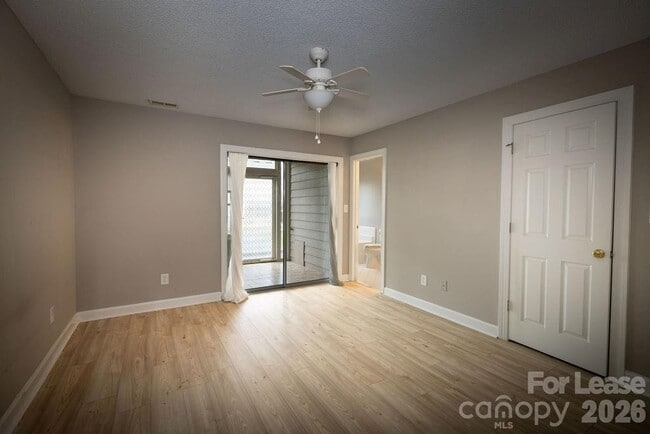 Building Photo - 14623 Waterside Dr