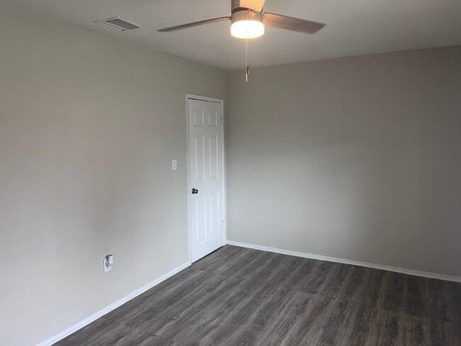 Building Photo - 1040 Avondale Ave