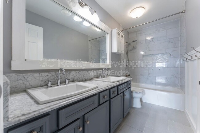 Building Photo - 1490 Brookside Dr