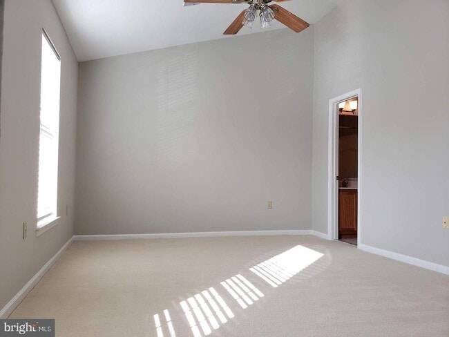 Building Photo - 2203 Montauk Dr