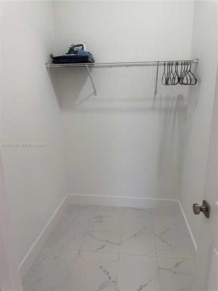 Building Photo - 18 Organ St