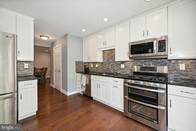 Building Photo - 1205 Delancey Way