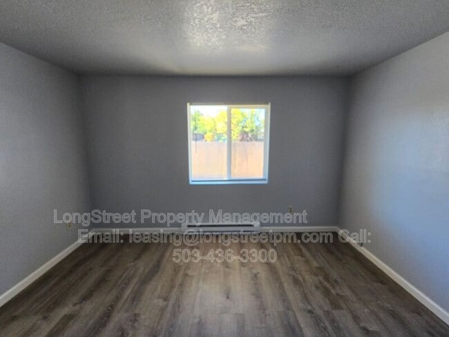 Building Photo - 2830 SE Deborah Pl