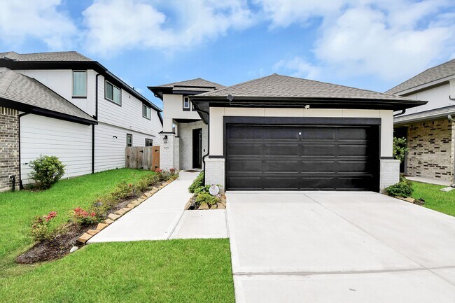 Building Photo - 20755 Sunseed Dr