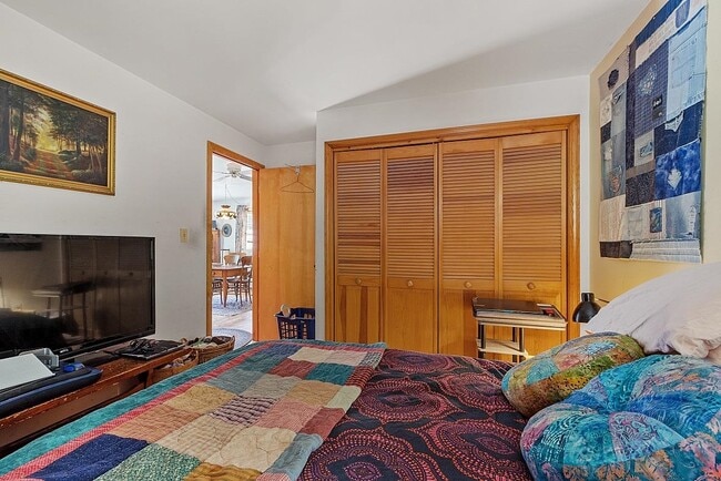 Building Photo - 1418 Old Homestead Hwy