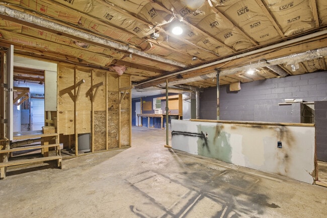 Building Photo - 7800 Temple Acres Dr