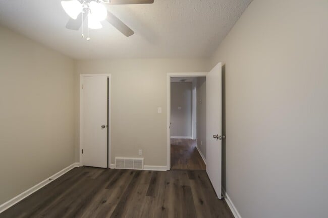 Building Photo - 6525 Bald Cypress Cove