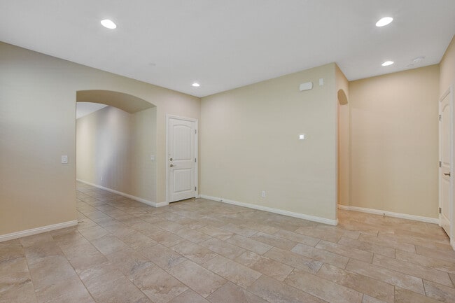 Building Photo - 2919 Caxton Grove Dr