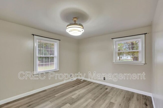 Building Photo - 417 Joy Dr